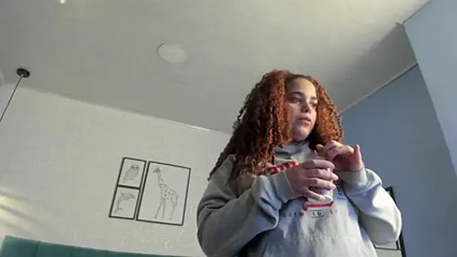 ninna curly online show from May 8, 2026, 2:04 am