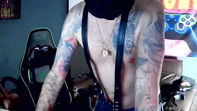 HuffedAdvocate online show from November 18, 2025, 7:17 pm