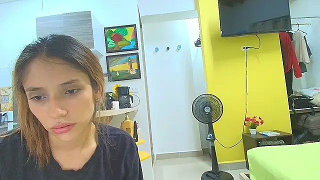 Alaiapink online show from May 14, 2026, 1:35 am