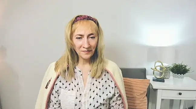 Snapshot of MargaretMilf69 chatting on February 13, 2025, 4:28 pm MargaretMilf69 online show from February 13, 2025, 4:28 pm