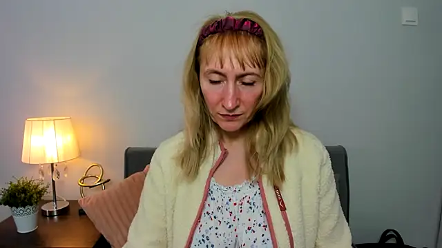 Snapshot of MargaretMilf69 chatting on March 7, 2025, 1:40 pm MargaretMilf69 online show from March 7, 2025, 1:40 pm