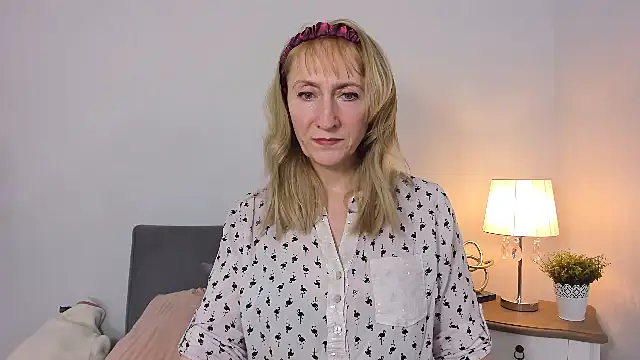 Snapshot of MargaretMilf69 chatting on March 6, 2025, 4:28 pm MargaretMilf69 online show from March 6, 2025, 4:28 pm