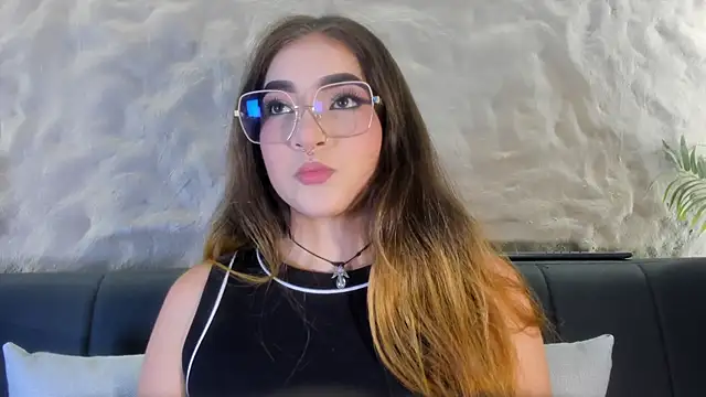 Snapshot of Shanntal_ chatting on March 14, 2026, 5:19 pm Shanntal online show from March 14, 2026, 5:19 pm