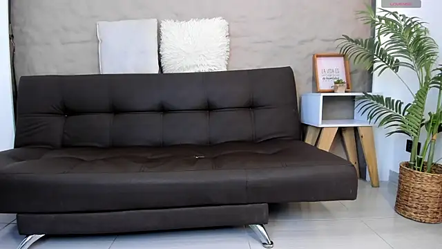 Shanntal  online show from March 10, 2025, 6:56 pm