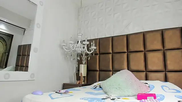 Snapshot of zoe_taylorr1 chatting on October 2, 2025, 4:16 am zoe taylorr1 online show from October 2, 2025, 4:16 am