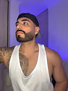 Snapshot of LeandroRusso chatting on October 9, 2025, 2:45 am LeandroRusso online show from October 9, 2025, 2:45 am