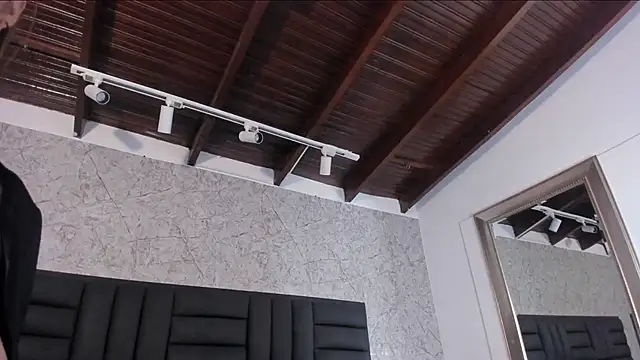 Hanna Vasquez online show from February 13, 2025, 2:45 am