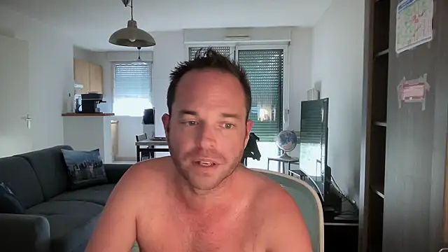 Funnyjul31 online show from September 8, 2025, 3:11 pm