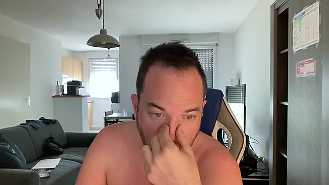 Funnyjul31 online show from March 15, 2025, 9:41 am