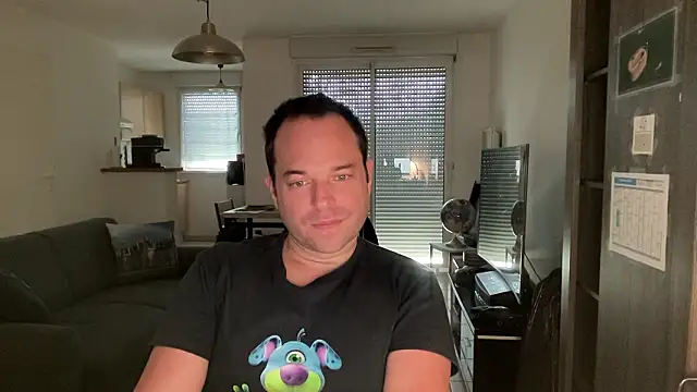 Funnyjul31 online show from February 1, 2026, 1:42 pm