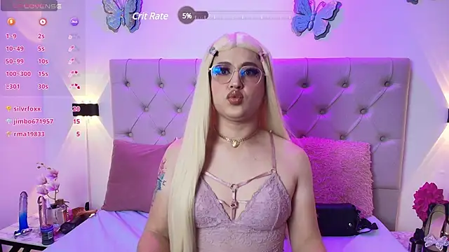 Snapshot of Alyssaa_Hunter chatting on February 18, 2025, 1:32 am Alyssaa Hunter online show from February 18, 2025, 1:32 am