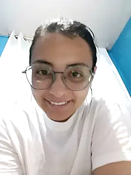 Snapshot of bri_ali chatting on February 9, 2026, 10:30 pm bri ali online show from February 9, 2026, 10:30 pm