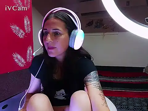 gatitahot-silxh online show from October 7, 2025, 9:38 pm