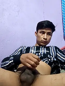 Snapshot of EduardoEspinoza12 chatting on November 17, 2025, 10:30 am EduardoEspinoza12 online show from November 17, 2025, 10:30 am