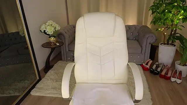 Victoria Korff online show from September 19, 2025, 4:33 pm