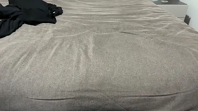 alexx0904 online show from February 17, 2025, 5:34 pm