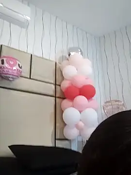 JulianaaHerrera online show from March 5, 2025, 11:28 am