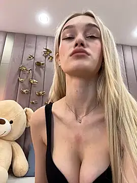 Snapshot of KristinaDane chatting on February 16, 2025, 3:15 am KristinaDane online show from February 16, 2025, 3:15 am
