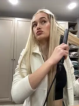 Snapshot of KristinaDane chatting on February 15, 2025, 3:20 am KristinaDane online show from February 15, 2025, 3:20 am