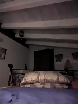 Snapshot of divinaerotica chatting on November 4, 2025, 6:01 pm divinaerotica online show from November 4, 2025, 6:01 pm