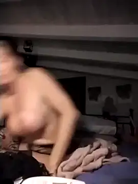 divinaerotica online show from November 5, 2025, 6:11 pm