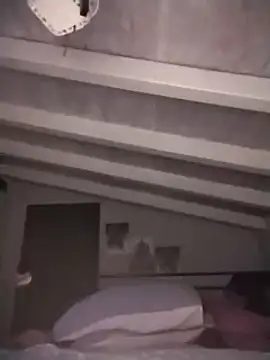 Snapshot of divinaerotica chatting on March 9, 2025, 5:17 pm divinaerotica online show from March 9, 2025, 5:17 pm