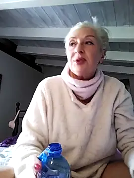 divinaerotica online show from April 1, 2026, 1:34 pm