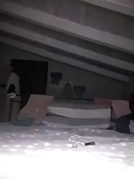 Snapshot of divinaerotica chatting on March 22, 2025, 5:52 pm divinaerotica online show from March 22, 2025, 5:52 pm