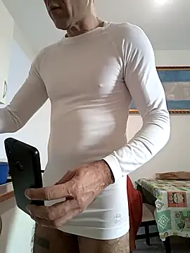 Snapshot of juanignacioargentino chatting on February 6, 2025, 1:32 pm juanignacioargentino online show from February 6, 2025, 1:32 pm