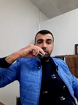 Snapshot of bugattiveyron chatting on February 10, 2025, 4:25 pm bugattiveyron online show from February 10, 2025, 4:25 pm