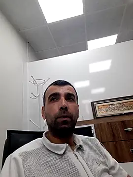 Snapshot of bugattiveyron chatting on September 23, 2025, 4:47 pm bugattiveyron online show from September 23, 2025, 4:47 pm