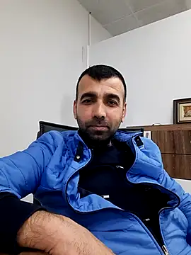 Snapshot of bugattiveyron chatting on February 11, 2025, 6:55 pm bugattiveyron online show from February 11, 2025, 6:55 pm