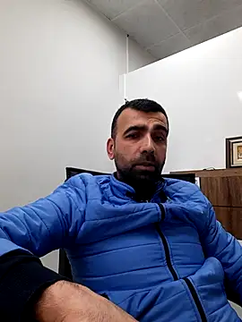 Snapshot of bugattiveyron chatting on February 13, 2025, 3:56 pm bugattiveyron online show from February 13, 2025, 3:56 pm