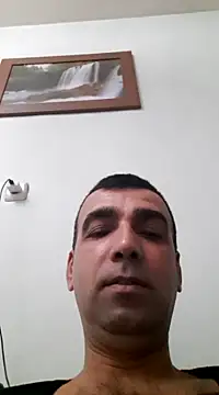 Snapshot of bugattiveyron chatting on March 12, 2025, 6:43 pm bugattiveyron online show from March 12, 2025, 6:43 pm