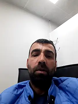 Snapshot of bugattiveyron chatting on January 31, 2025, 5:10 pm bugattiveyron online show from January 31, 2025, 5:10 pm