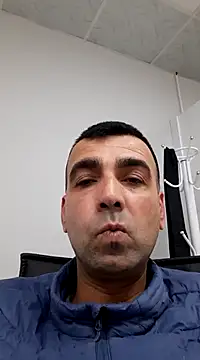 Snapshot of bugattiveyron chatting on February 16, 2025, 6:32 pm bugattiveyron online show from February 16, 2025, 6:32 pm