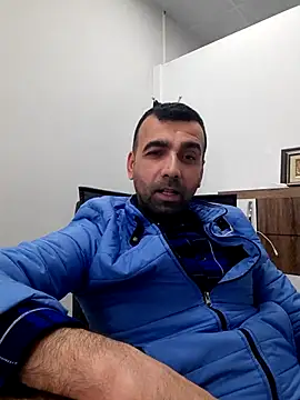 Snapshot of bugattiveyron chatting on February 23, 2025, 11:00 am bugattiveyron online show from February 23, 2025, 11:00 am