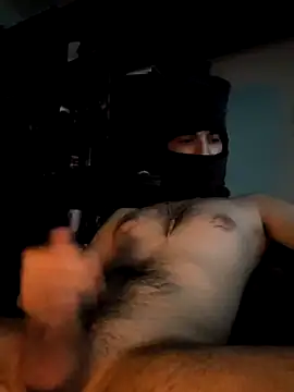 Snapshot of YounGboy212 chatting on February 7, 2025, 1:32 pm YounGboy212 online show from February 7, 2025, 1:32 pm
