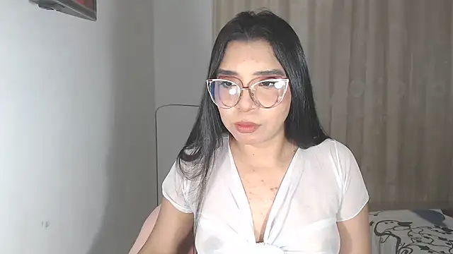 Snapshot of Antoneella_vz chatting on February 24, 2025, 8:06 am Antoneella vz online show from February 24, 2025, 8:06 am