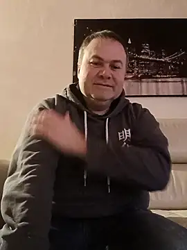 Pourleplasirs online show from February 3, 2025, 3:09 am