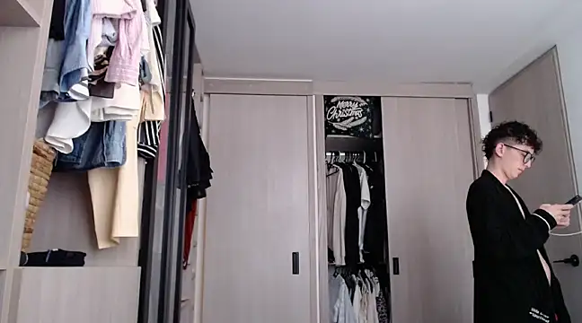 Snapshot of miketwink chatting on March 19, 2025, 10:09 pm miketwink online show from March 19, 2025, 10:09 pm