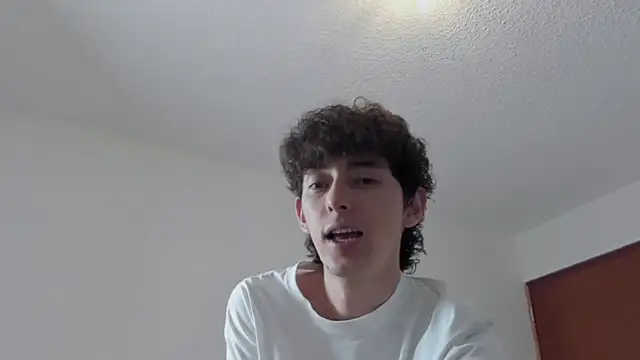 Snapshot of miketwink chatting on October 8, 2025, 3:46 pm miketwink online show from October 8, 2025, 3:46 pm