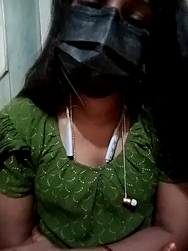 Snapshot of Tamil_roja17 chatting on February 5, 2025, 5:41 am Tamil roja17 online show from February 5, 2025, 5:41 am