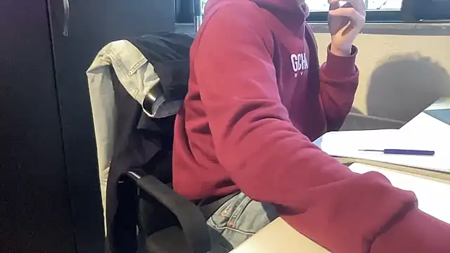 bullyboyy online show from January 12, 2026, 8:43 am