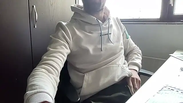 bullyboyy online show from March 14, 2025, 11:23 am