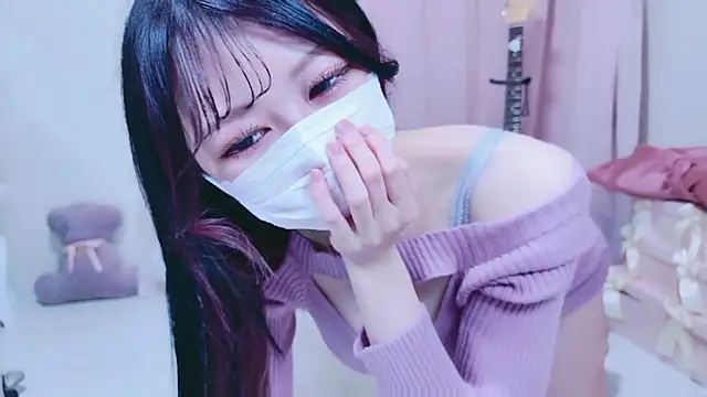 Snapshot of Megu-mimi chatting on December 17, 2025, 9:20 pm Megu-mimi online show from December 17, 2025, 9:20 pm