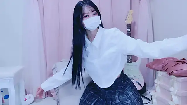 Snapshot of Megu-mimi chatting on January 18, 2026, 7:01 am Megu-mimi online show from January 18, 2026, 7:01 am