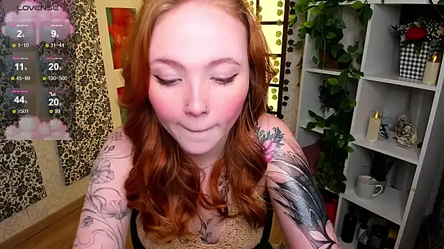Snapshot of Maya_Light chatting on March 8, 2025, 4:45 am Maya Light online show from March 8, 2025, 4:45 am