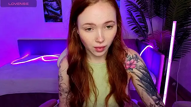 Maya Light online show from October 21, 2025, 2:00 am