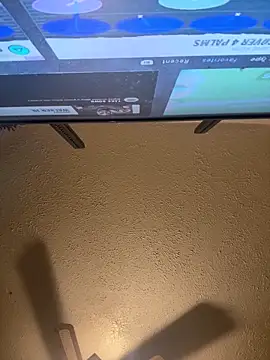 Snapshot of B3-Dindles chatting on October 10, 2025, 4:46 am B3-Dindles online show from October 10, 2025, 4:46 am